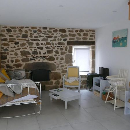 Villa La Bergerie Des Moureres à Trezioux Extérieur photo