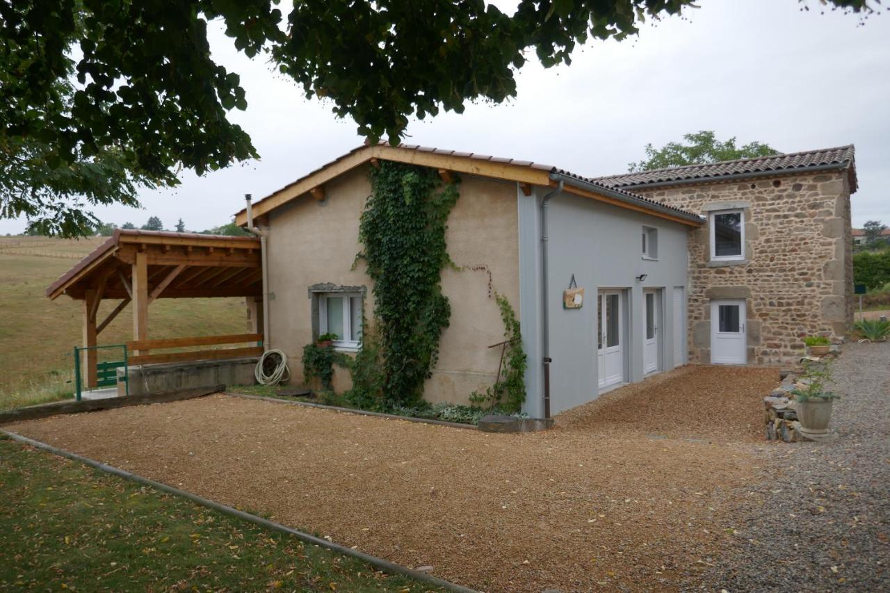 Villa La Bergerie Des Moureres à Trezioux Extérieur photo
